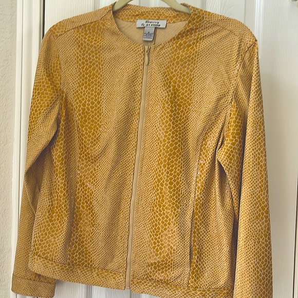 Light weight polyester jacket - Size M - Picture 9 of 9